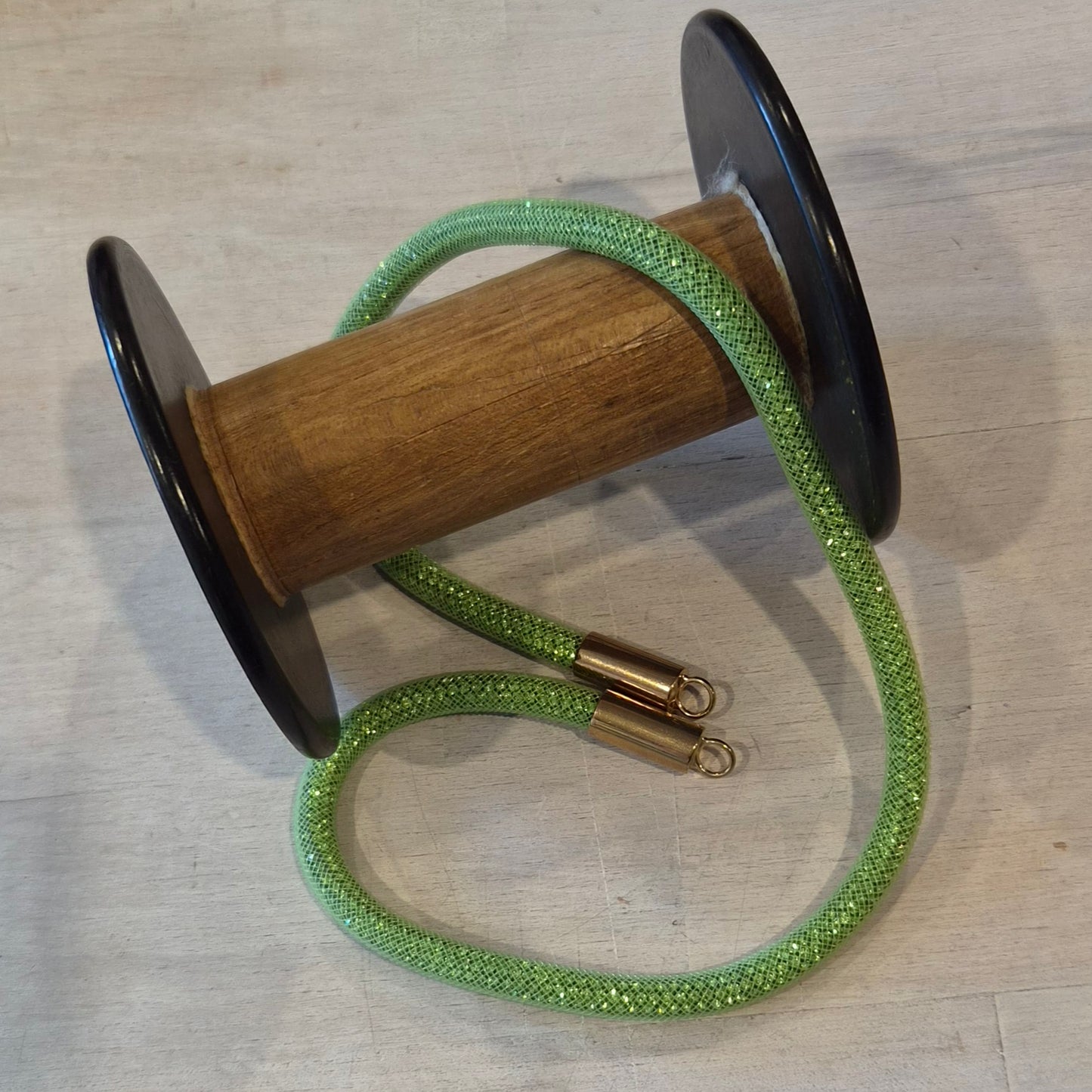 40cm Lime Crystal's on rope with metal toggles