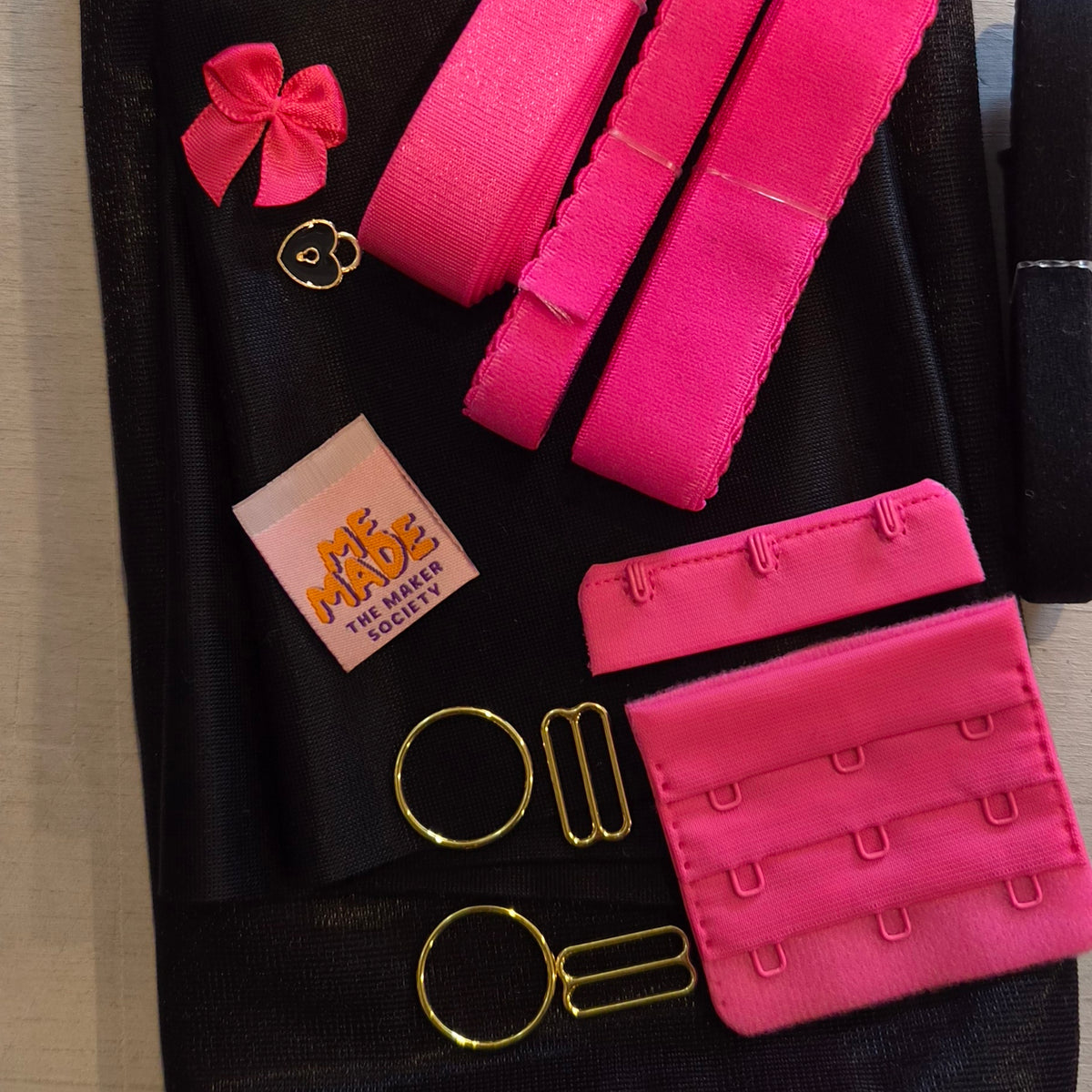 Black and pink crush Delicate sheers large Wired Bra Kit