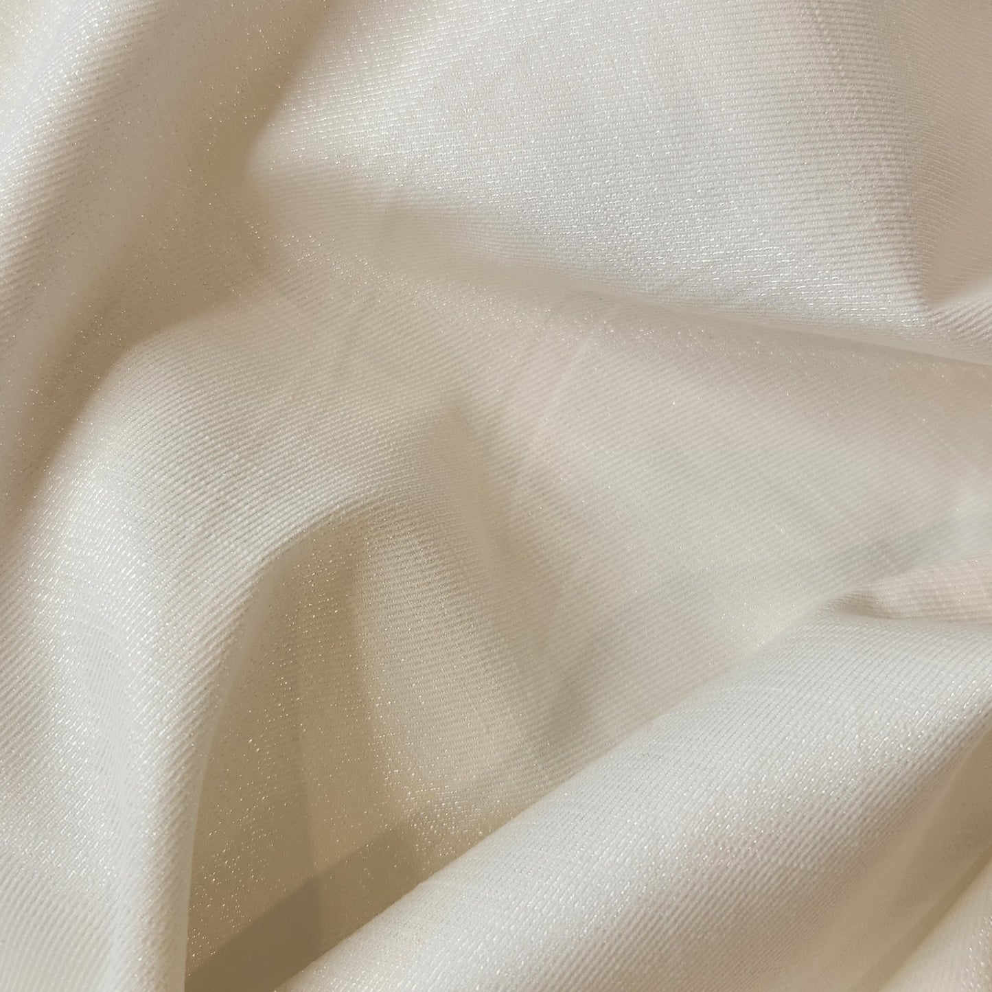 Vanilla luxe glow satin