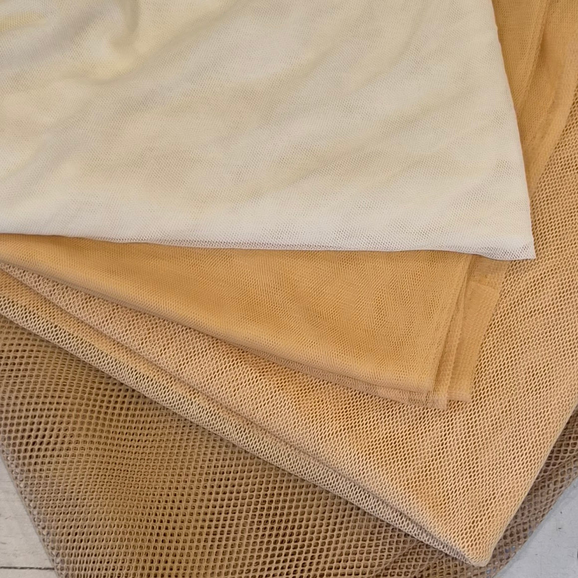 10. 5m Assorted mesh bundle