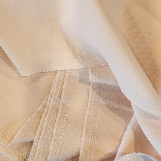 4m Blush stretch twill suiting