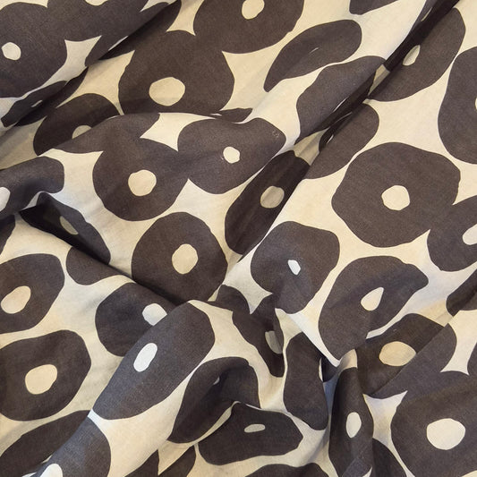 Arty spots linen