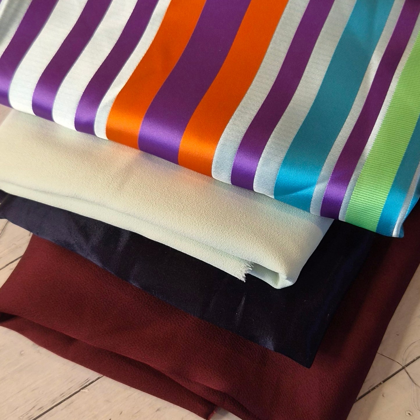 47. 4 pieces crepe and satins