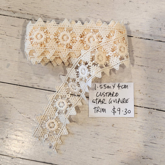 1.55m Custard Star guipure trim