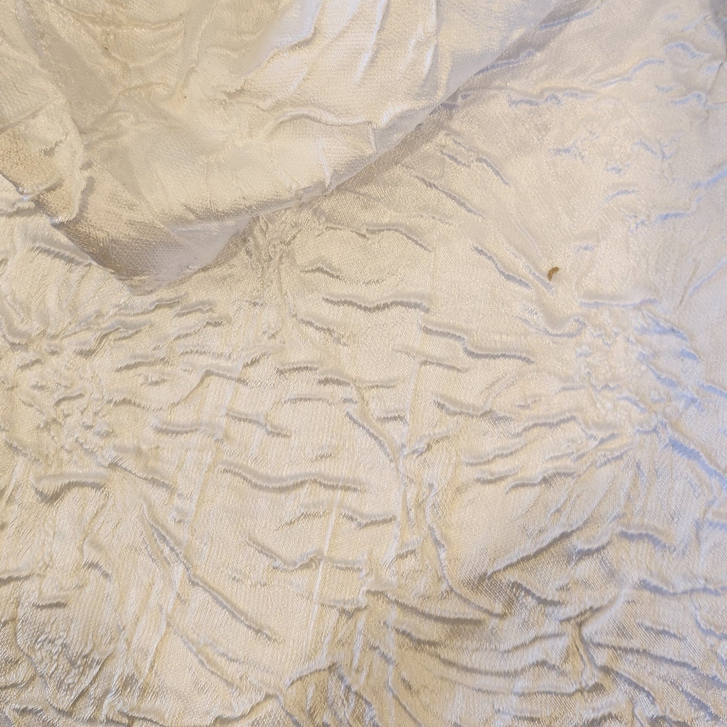 1.1m Bright White Floral jacquard brocade