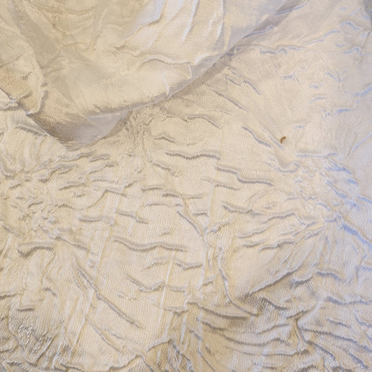 1.1m Bright White Floral jacquard brocade