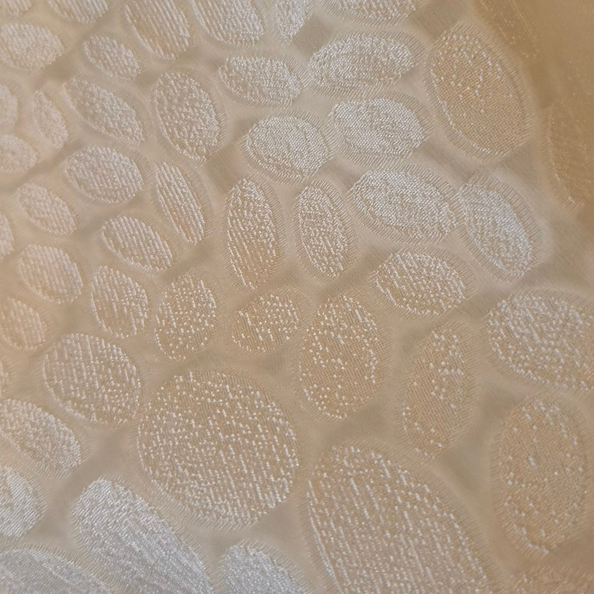 2m Ivory pebbles jacquard silk
