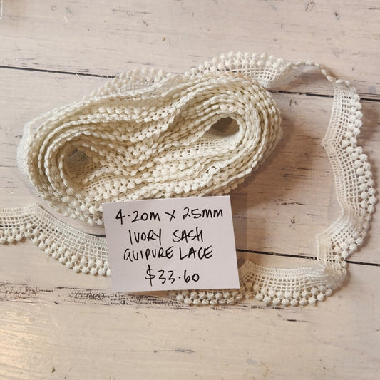4.2m Ivory sash guipure lace