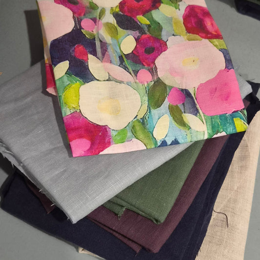 26. 6 pieces assorted linen