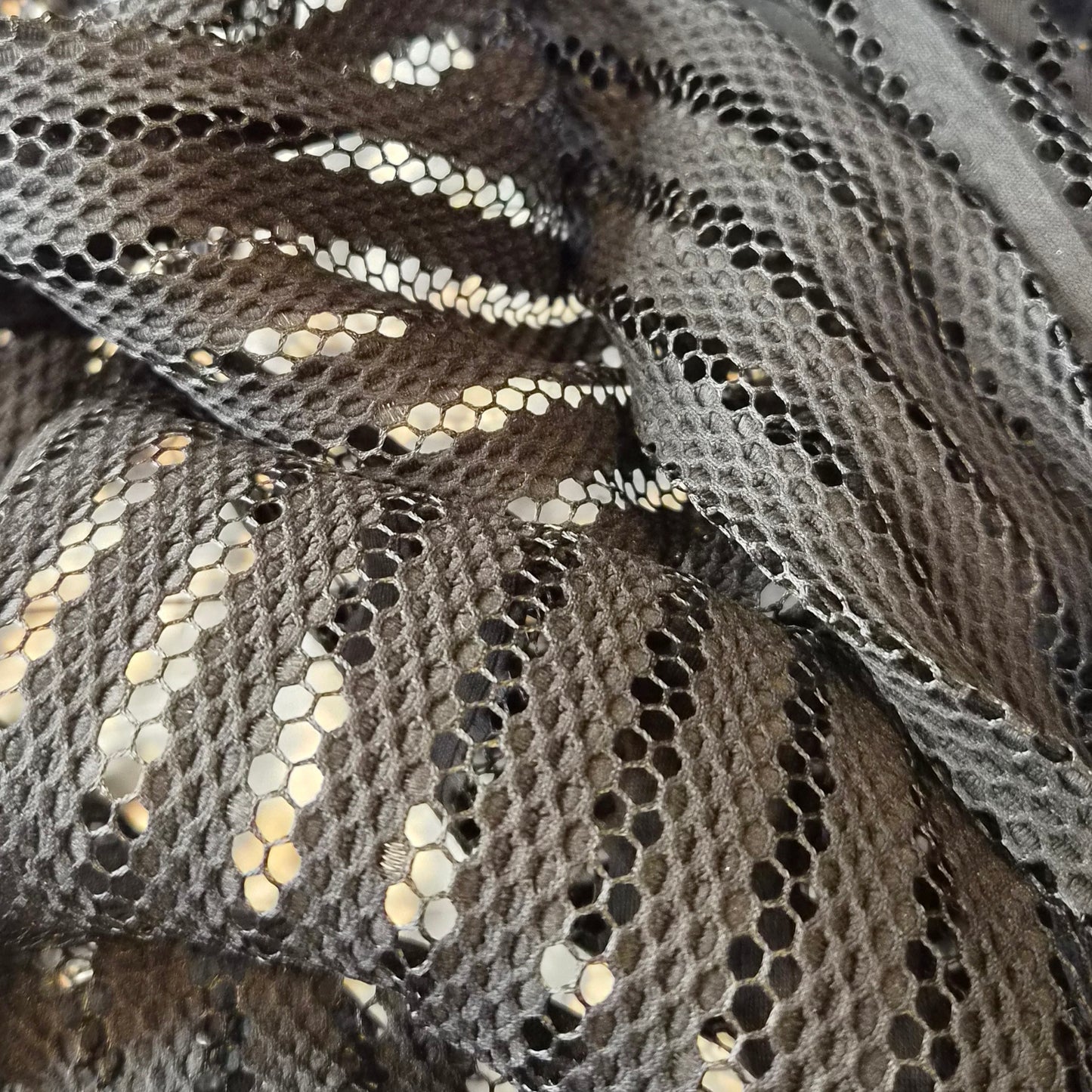 Samantha textured 3D stripe mesh