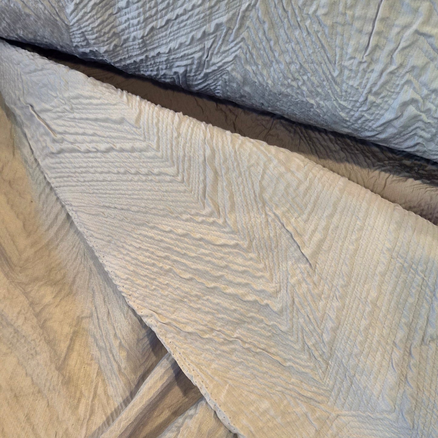 Fiona smokey textured polyester