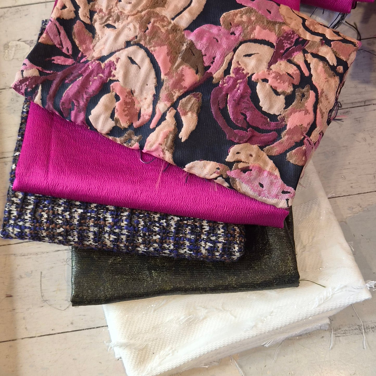 145. 5 pieces assorted fabrics viscose satin and brocade