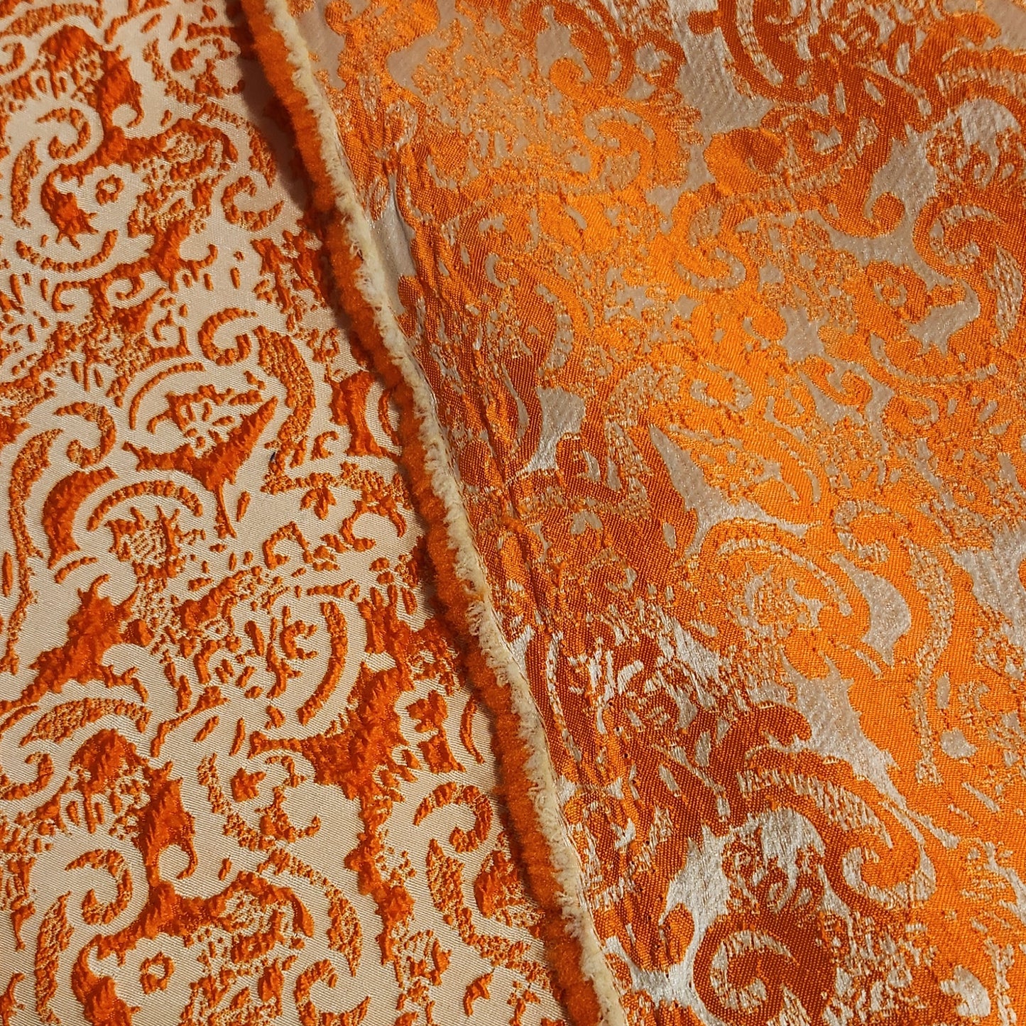 Dutch queen brocade