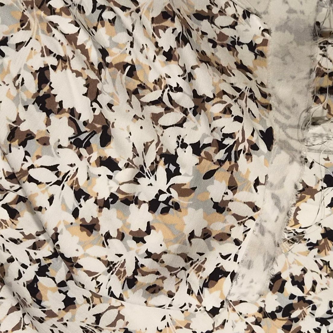 3m White shadow leaves Bengaline