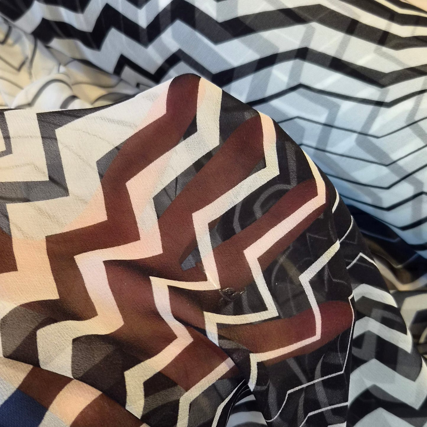 Rogue zigzag Silk Chiffon
