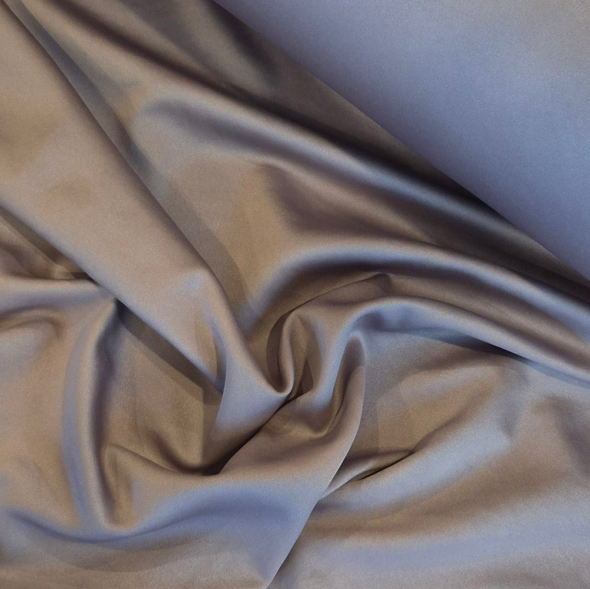 Natural taupe stretch de lustred satin