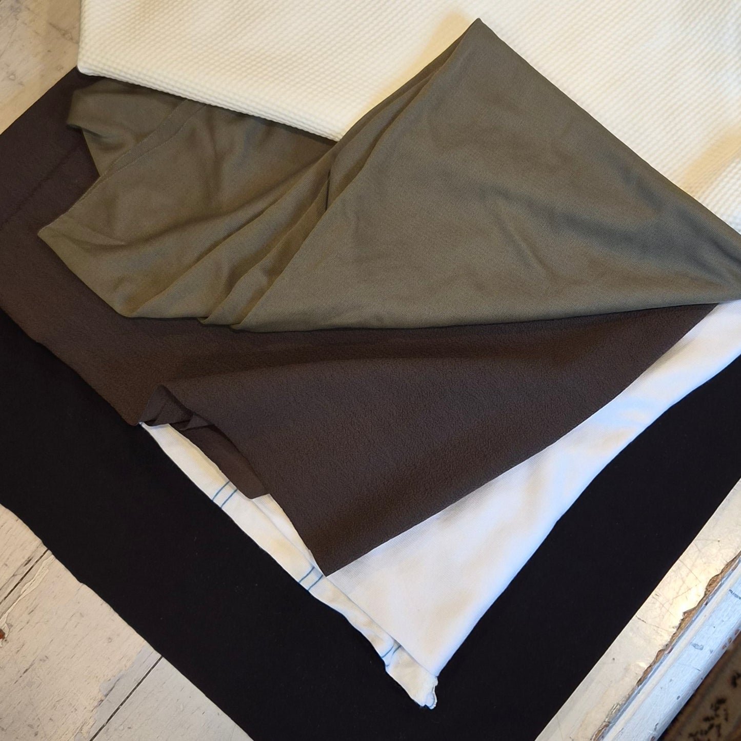9. 5m Jersey and knits bundle